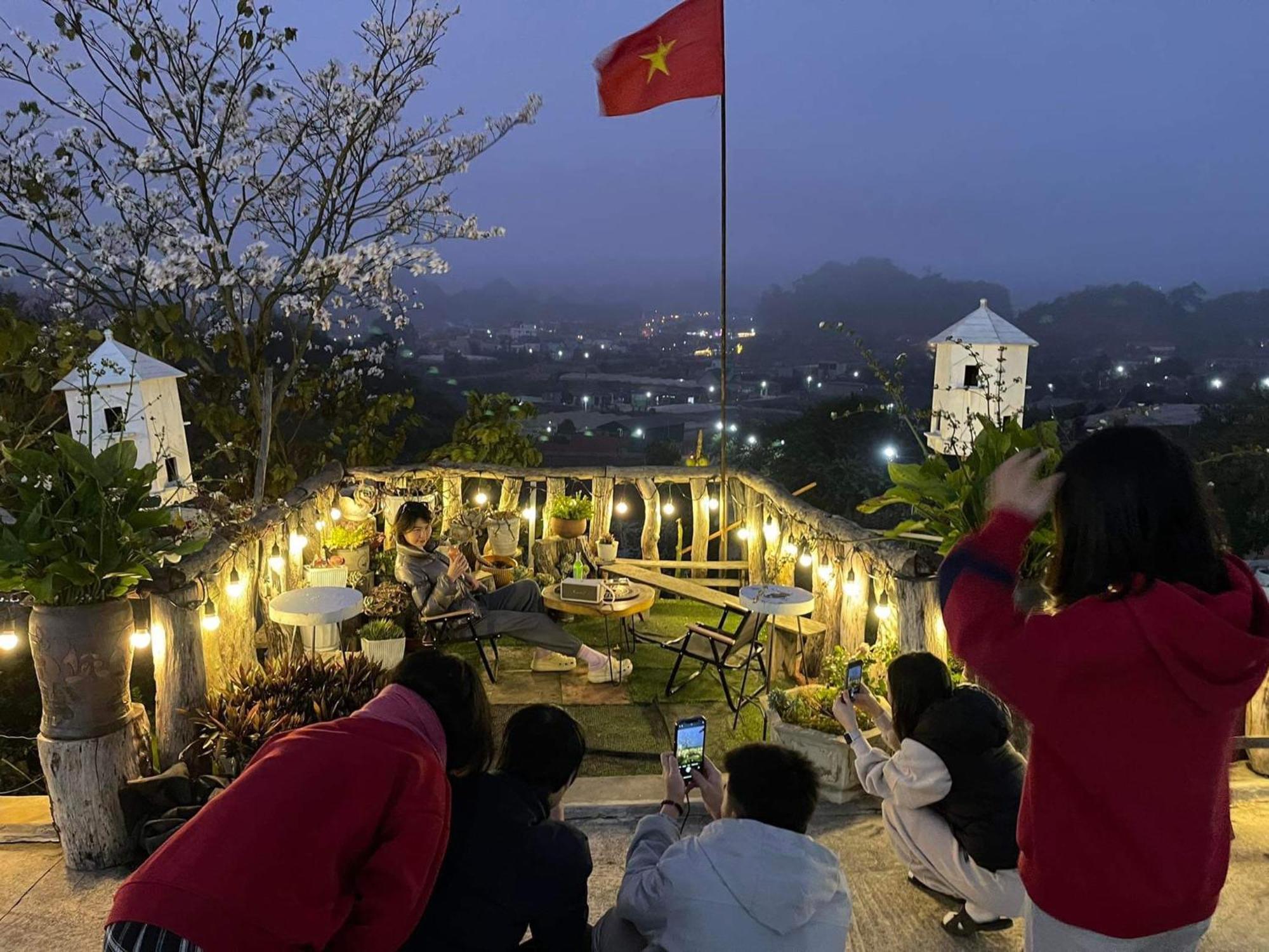 Doi Thong Homestay Moc Chau - By Bay Luxury Son La Exterior photo